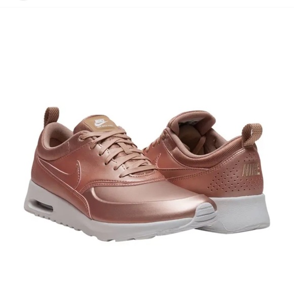 Nike Women's Air Max Thea SE Premium Rose Gold Sneakers Metallic Red Bronze - Picture 1 of 8